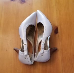 Circa Joan & David Clarity Pump in Pearl Color